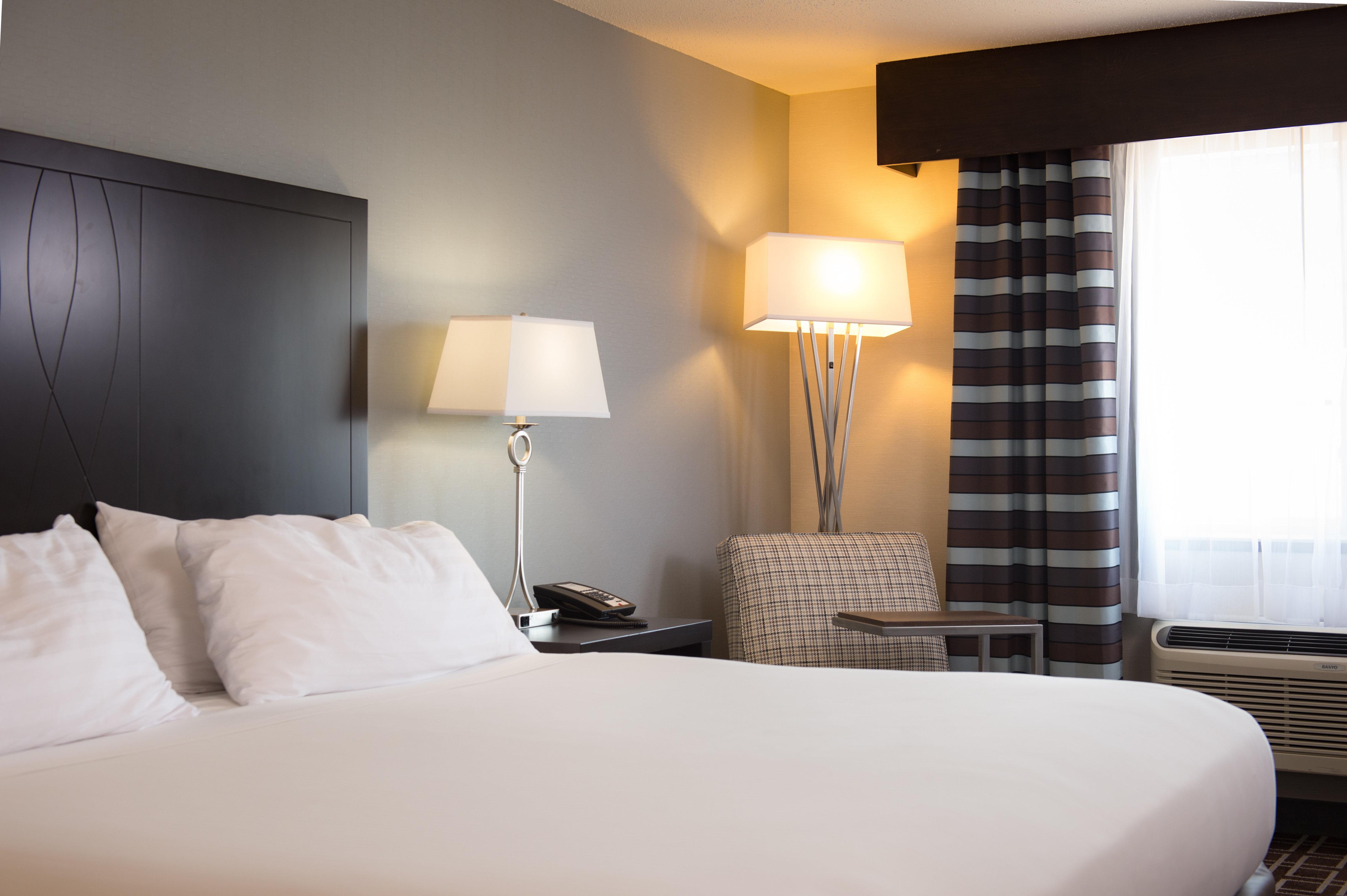 Holiday Inn Express Le Claire Riverfront-Davenport By Ihg Exterior photo