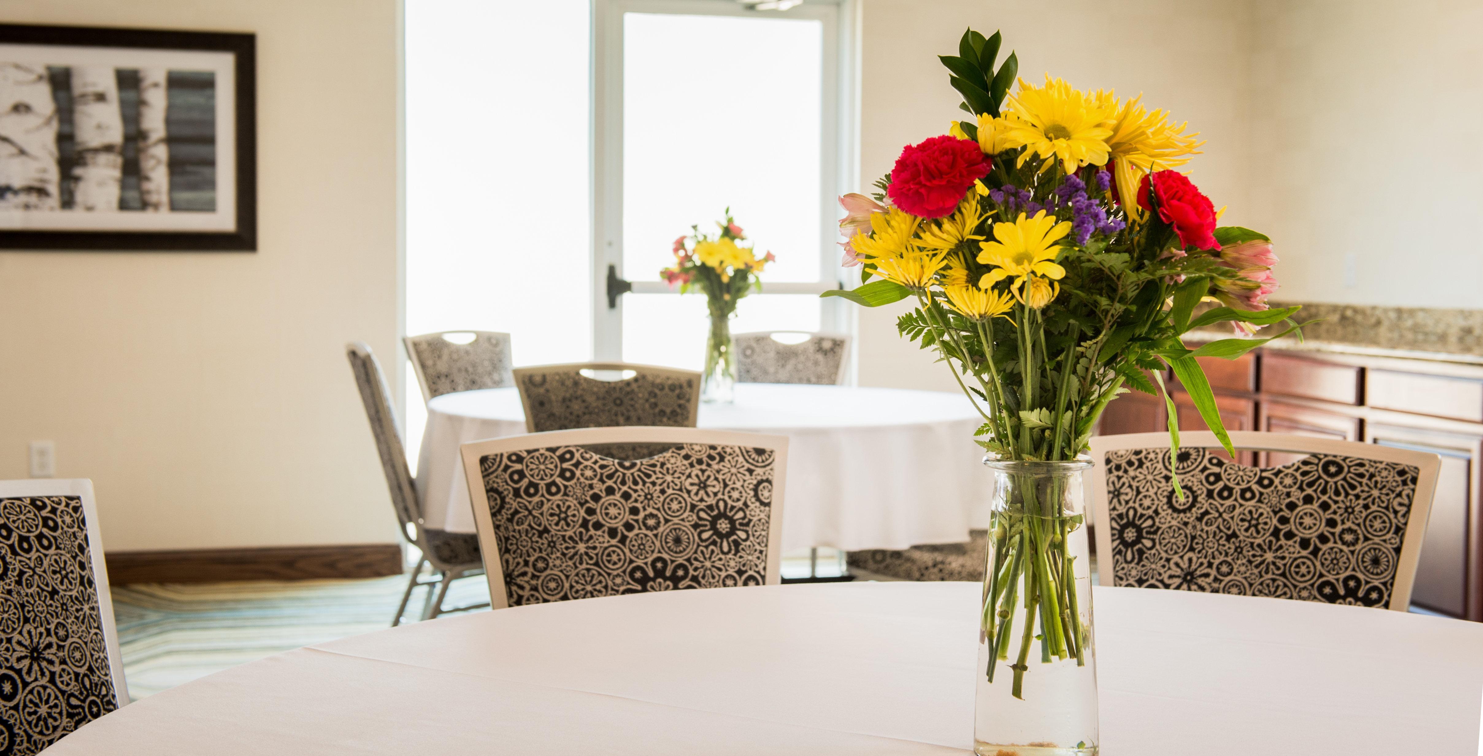 Holiday Inn Express Le Claire Riverfront-Davenport By Ihg Exterior photo