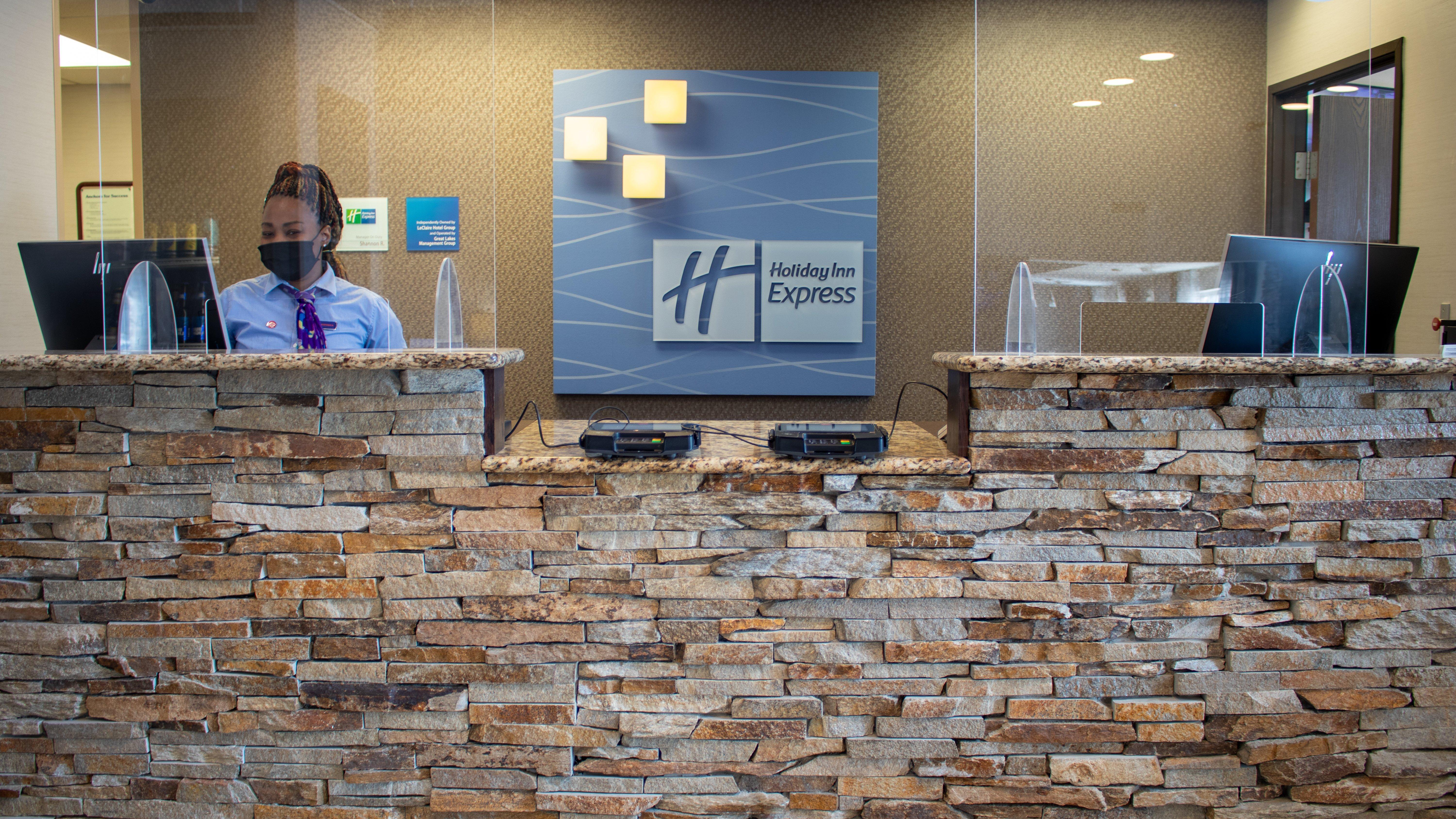 Holiday Inn Express Le Claire Riverfront-Davenport By Ihg Exterior photo