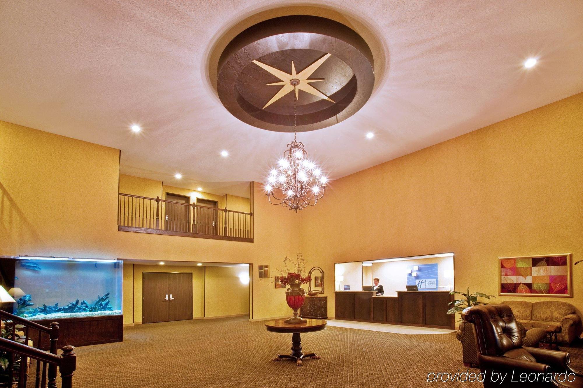 Holiday Inn Express Le Claire Riverfront-Davenport By Ihg Exterior photo