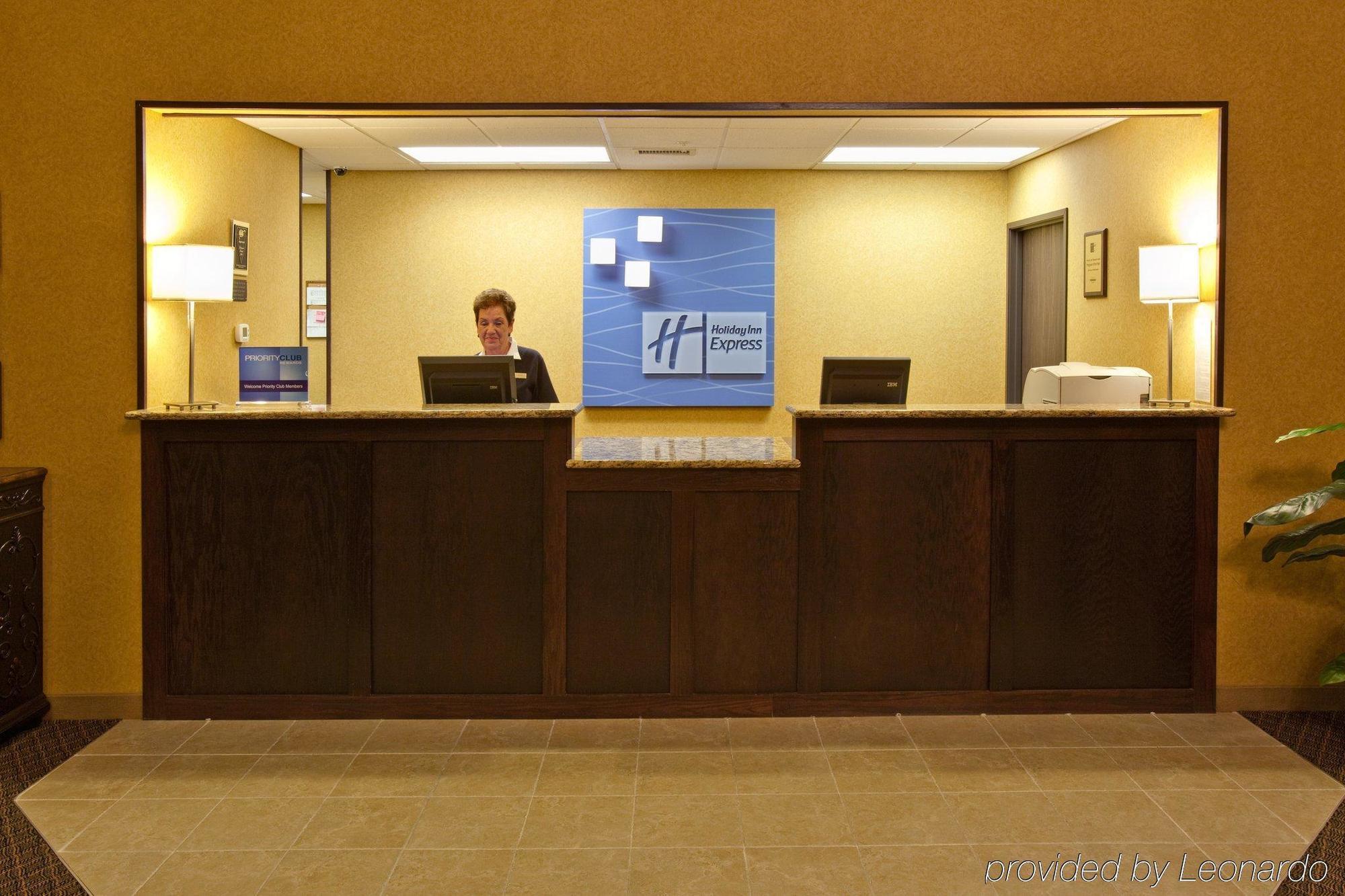 Holiday Inn Express Le Claire Riverfront-Davenport By Ihg Exterior photo