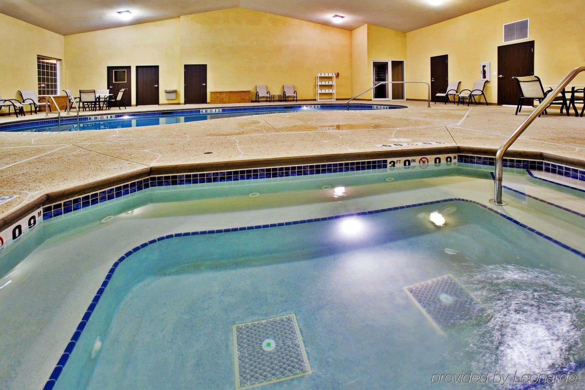 Holiday Inn Express Le Claire Riverfront-Davenport By Ihg Exterior photo