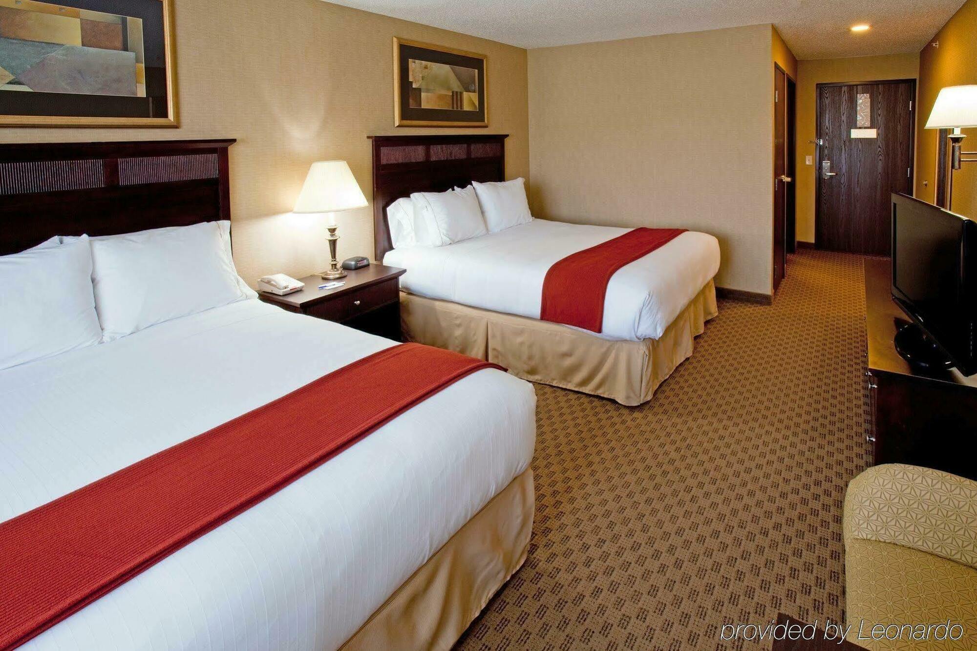 Holiday Inn Express Le Claire Riverfront-Davenport By Ihg Exterior photo