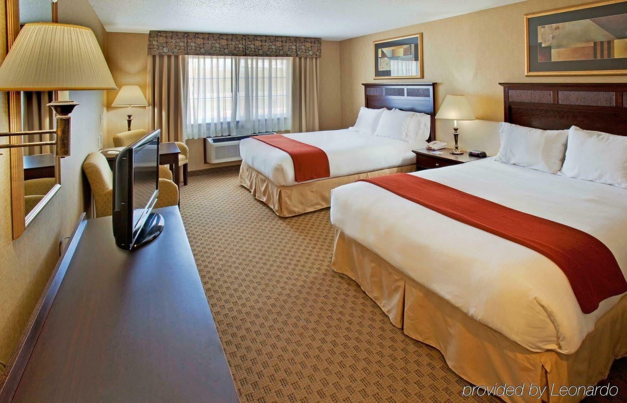 Holiday Inn Express Le Claire Riverfront-Davenport By Ihg Exterior photo