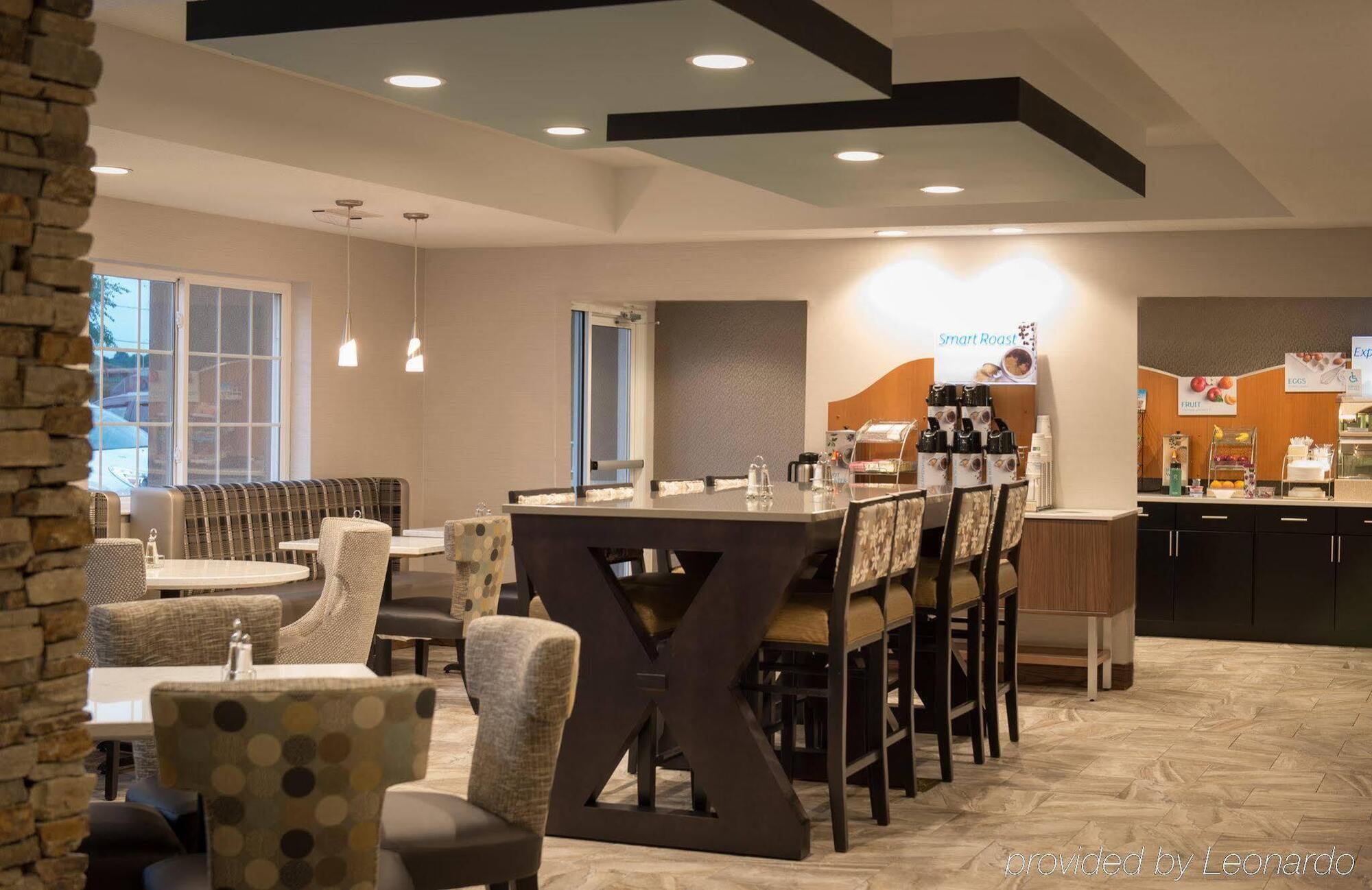 Holiday Inn Express Le Claire Riverfront-Davenport By Ihg Exterior photo